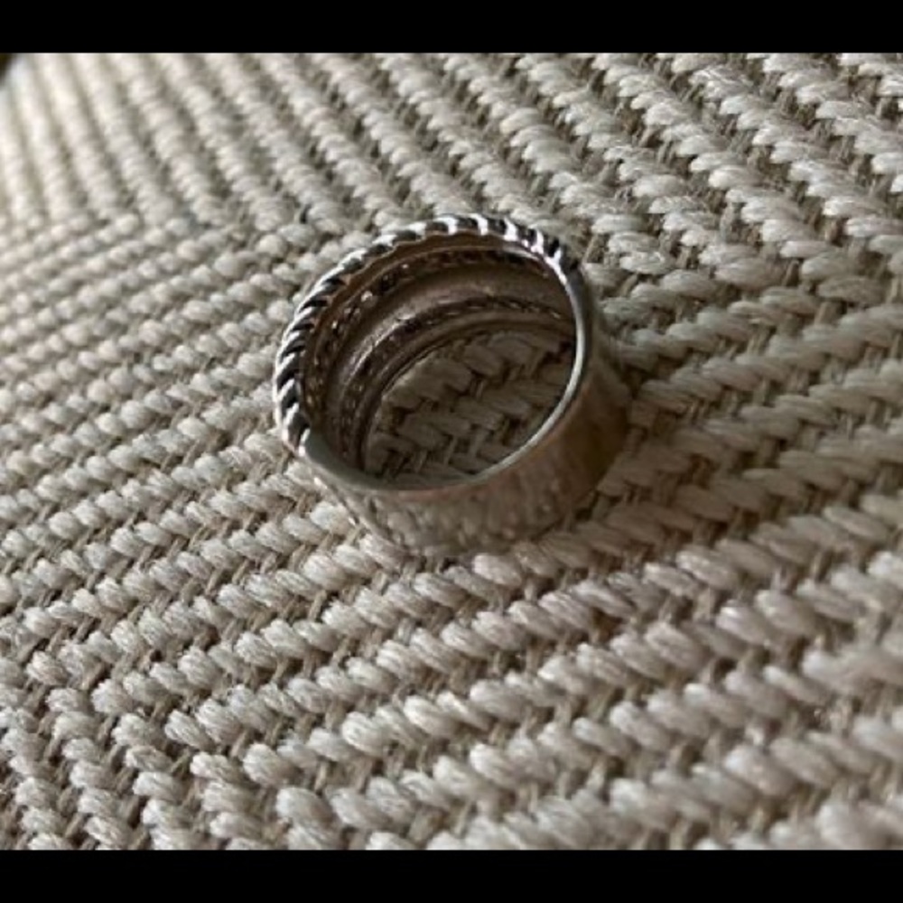 Ring - Picture 2 of 2